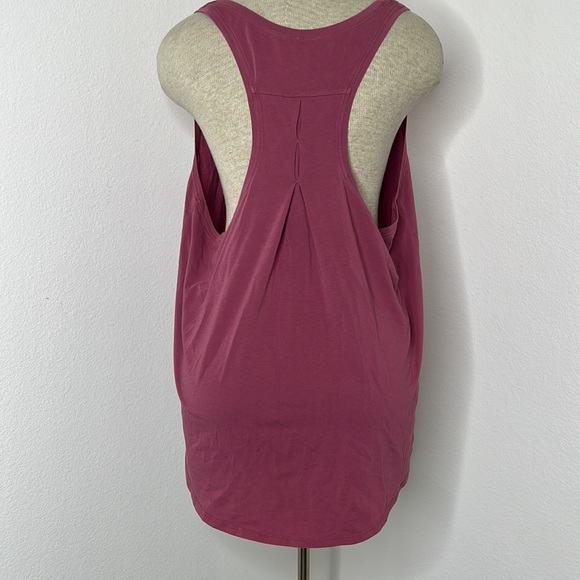 🔹 Lululemon Rose Pink Tank Top - Picture 2 of 3